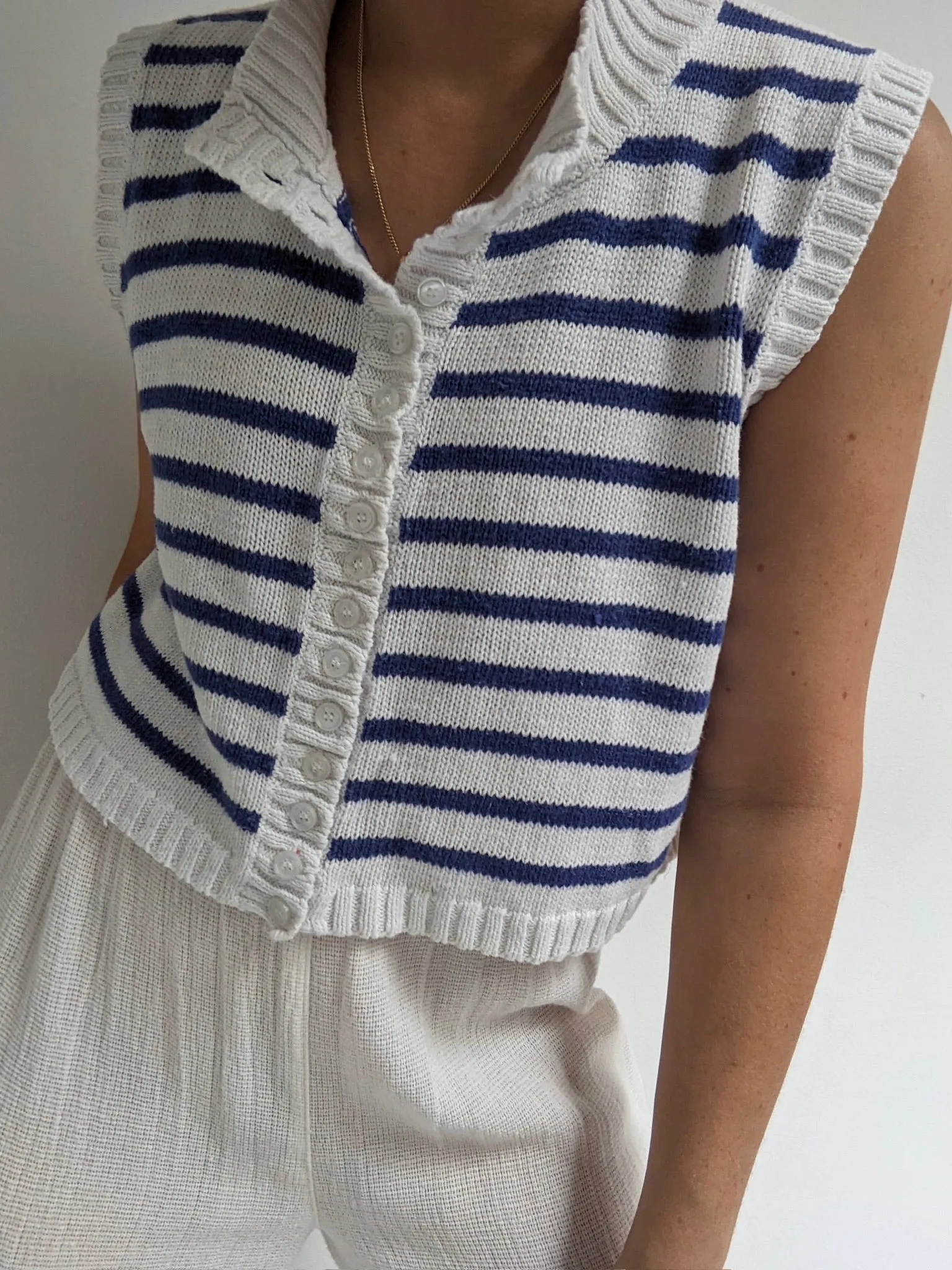 90s Ocean Striped Knitted Crop Vest