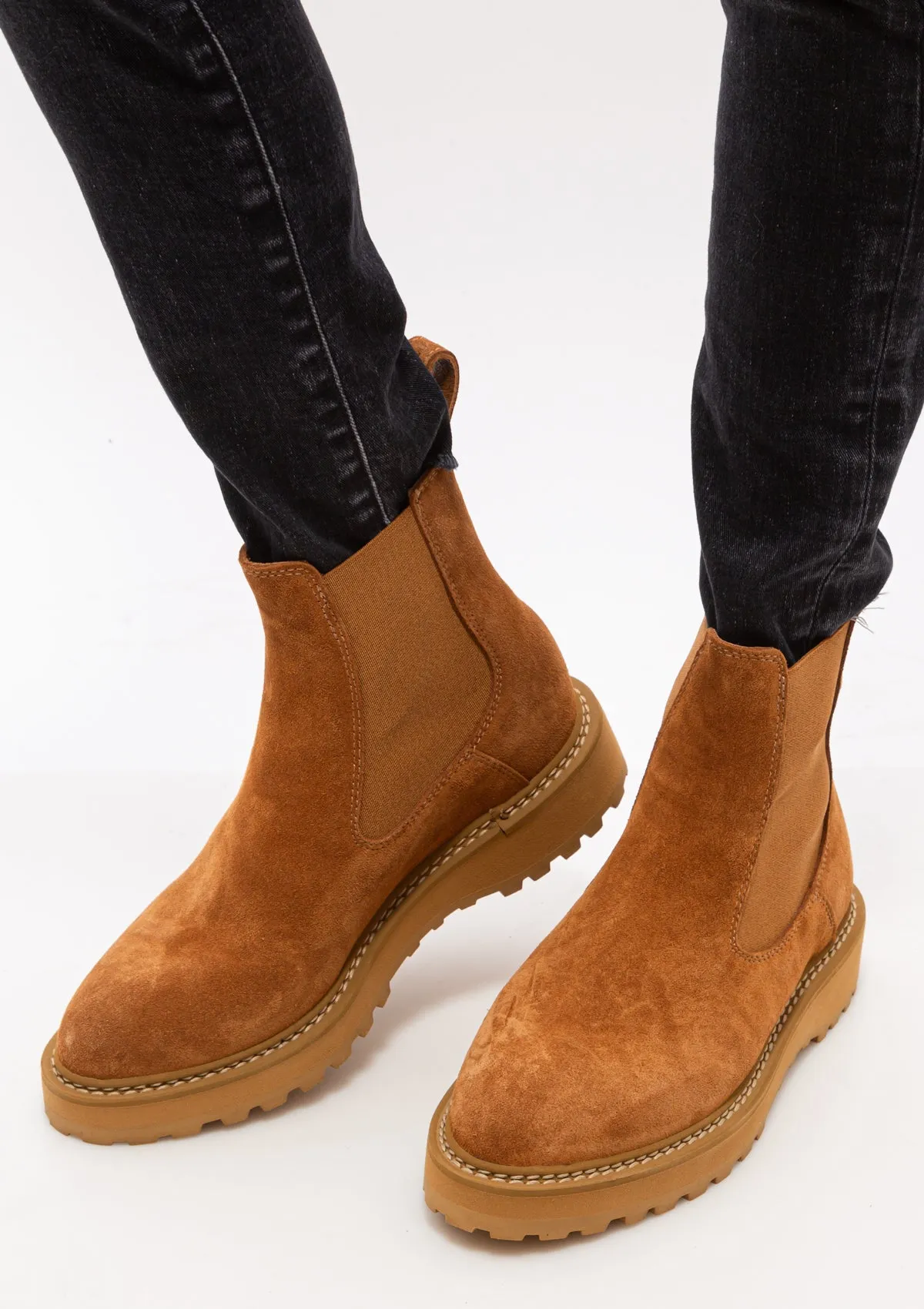 Alberone Chelsea Boot | Cognac Suede