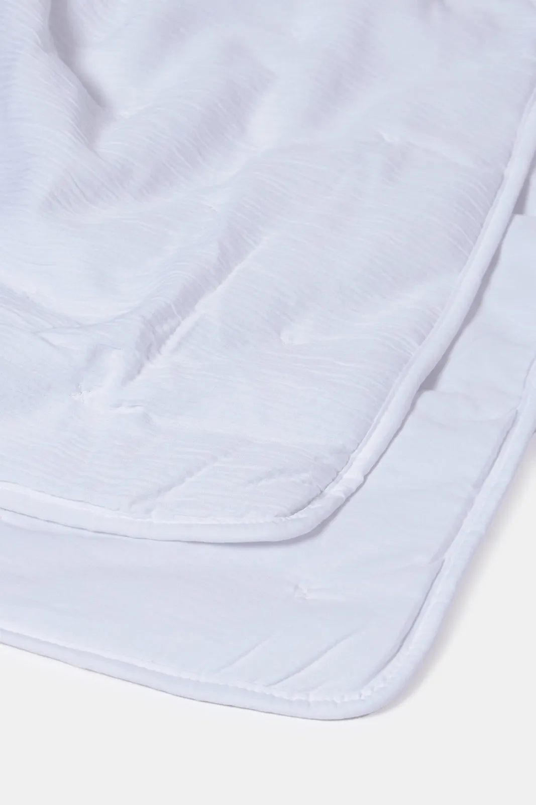 Beige 2-Piece Crinkle Quilt (Single Size)