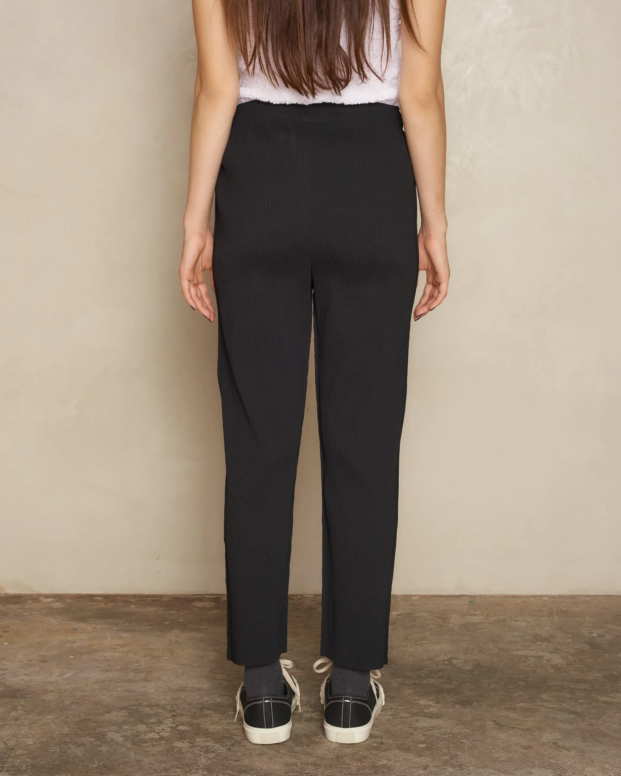 Black Signature Fine Knit Pleat Trousers