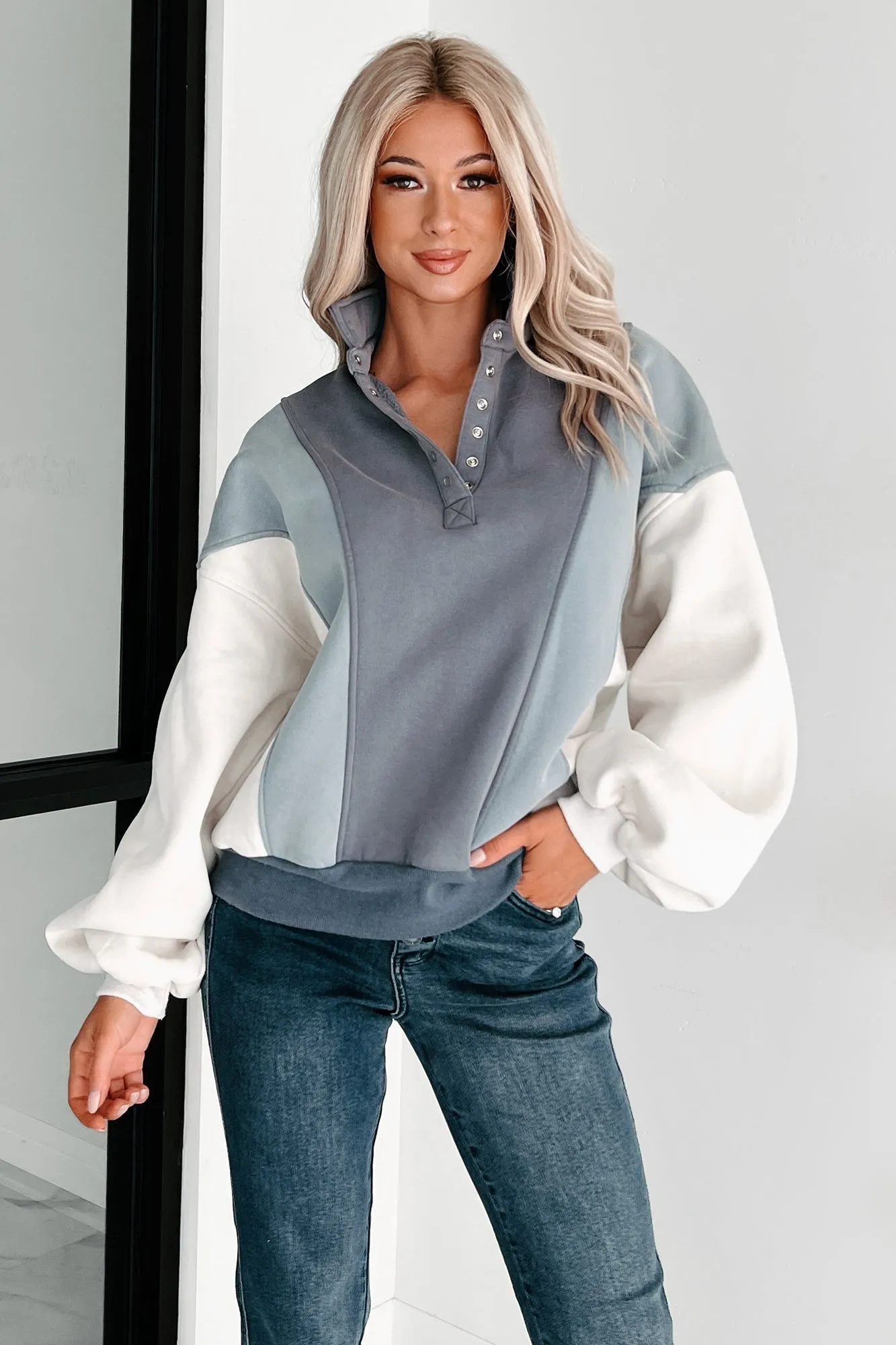 Blizzard Blues Colorblock Pullover Sweatshirt (Blue Multi)