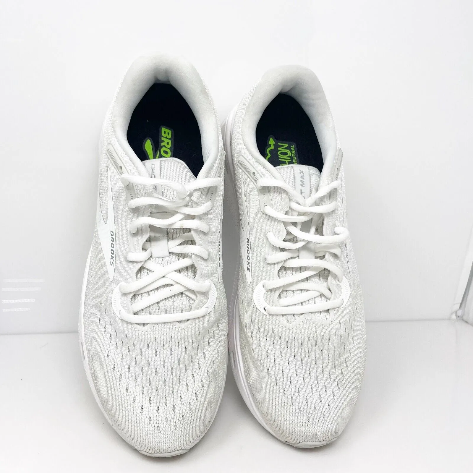 Brooks Mens Ghost Max 1104062E124 White Running Shoes Sneakers Size 9.5 2E