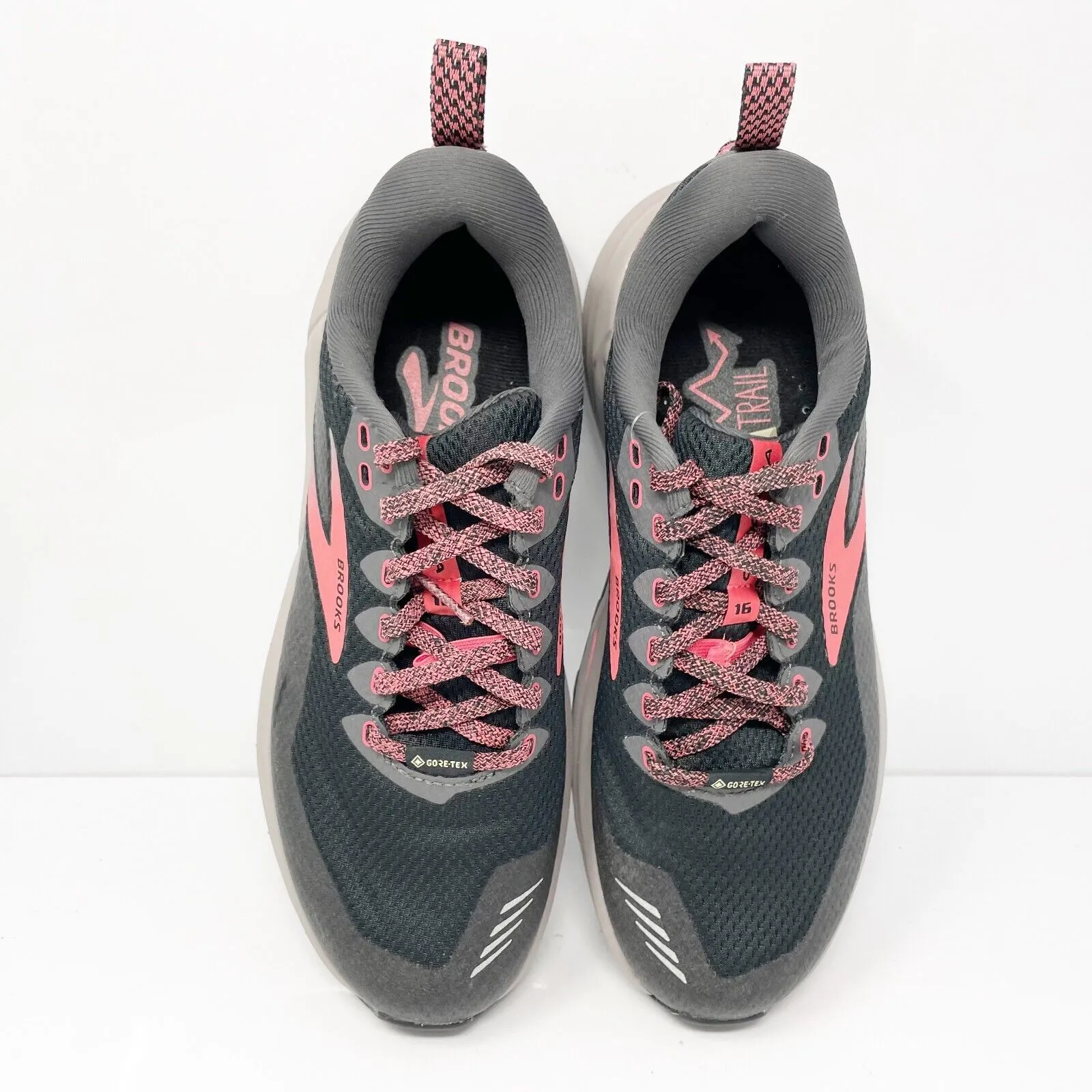 Brooks Womens Cascadia 16 GTX 1203641B071 Black Running Shoes Sneakers Size 7.5B