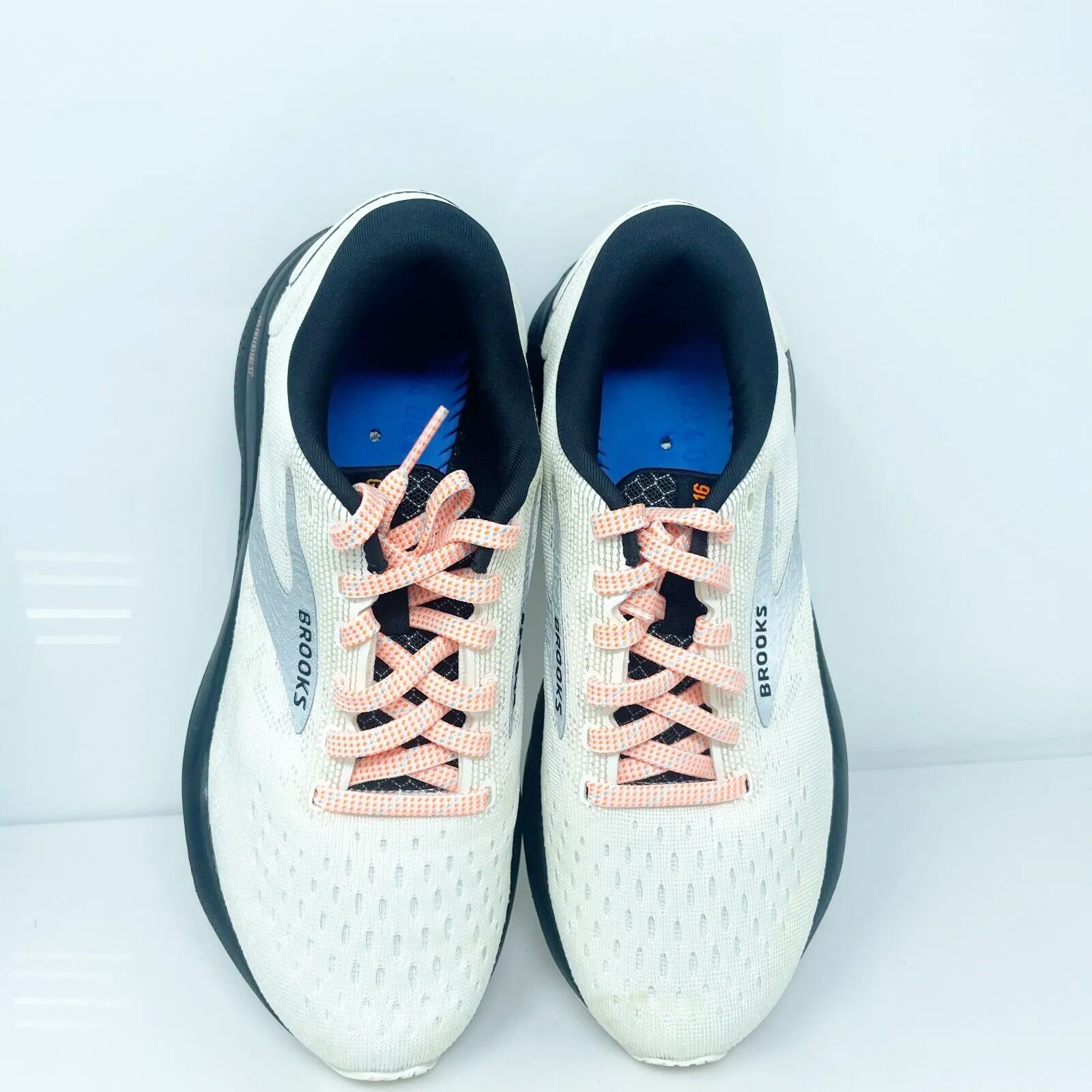 Brooks Womens Ghost 16 1204071B157 White Running Shoes Sneakers Size 6.5 B