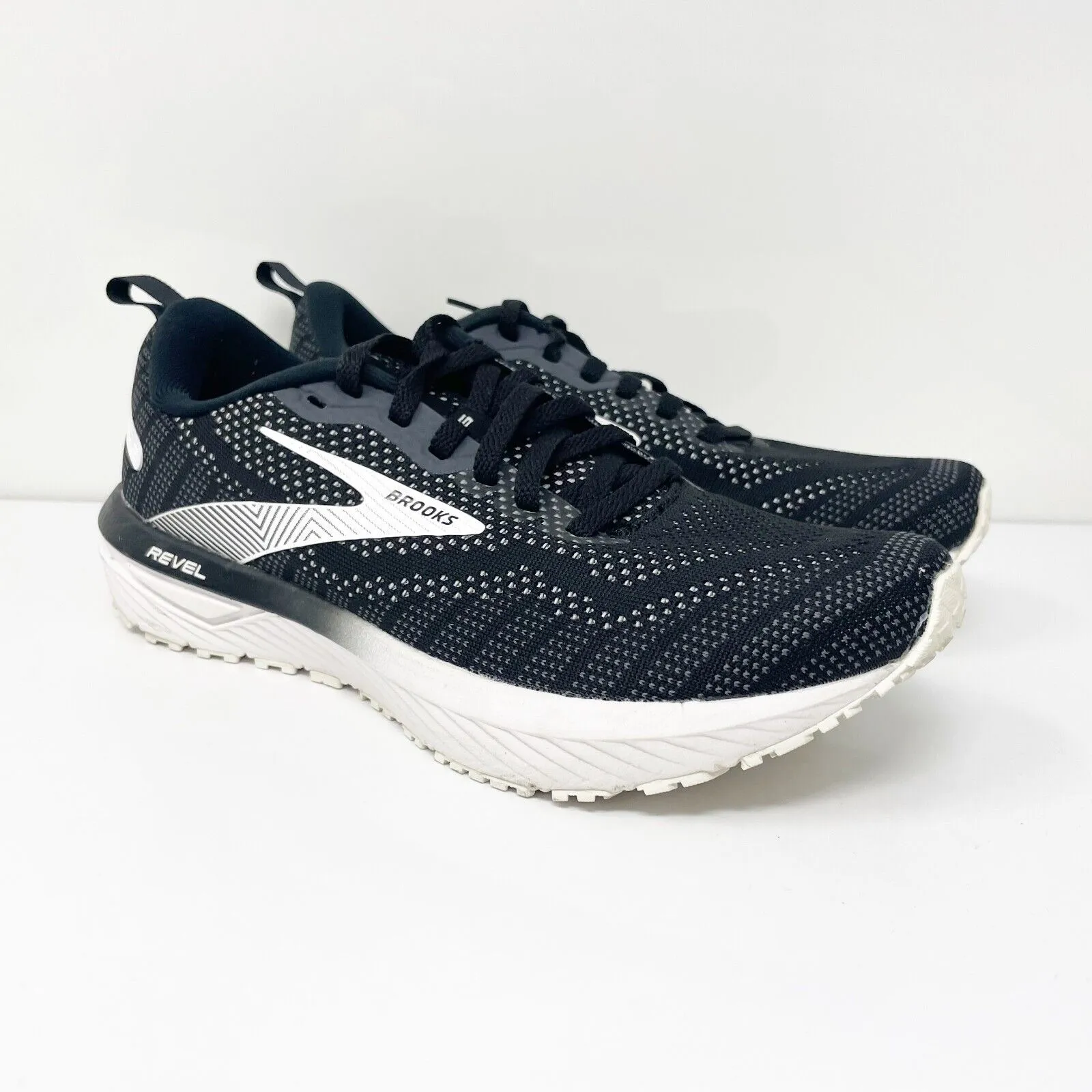 Brooks Womens Revel 6 1203861B012 Black Running Shoes Sneakers Size 8.5 B