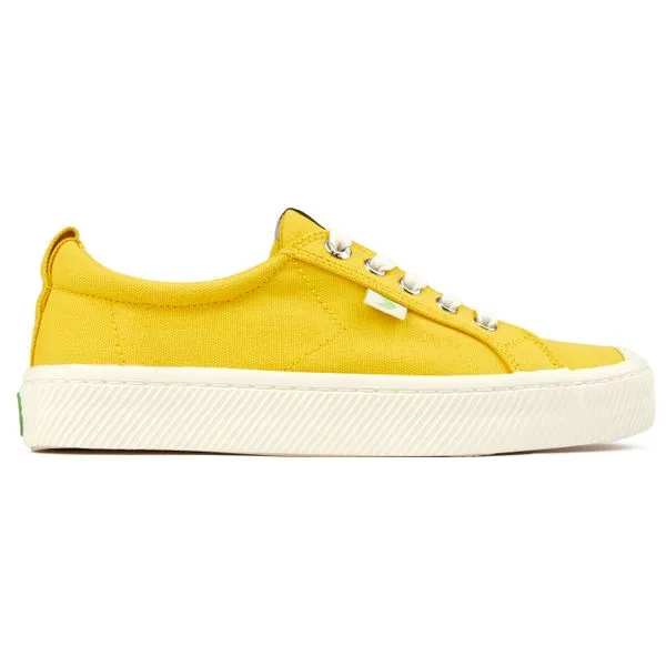 Cariuma Oca Low Trainers