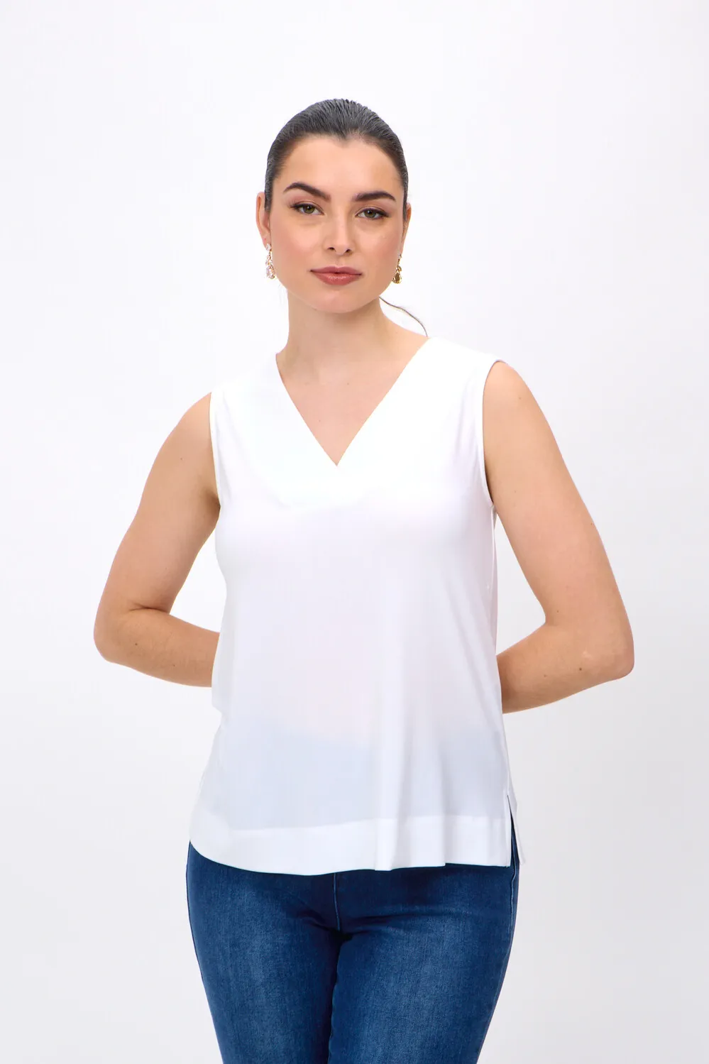 Casual V-neck Sleeveless Top Style 241239