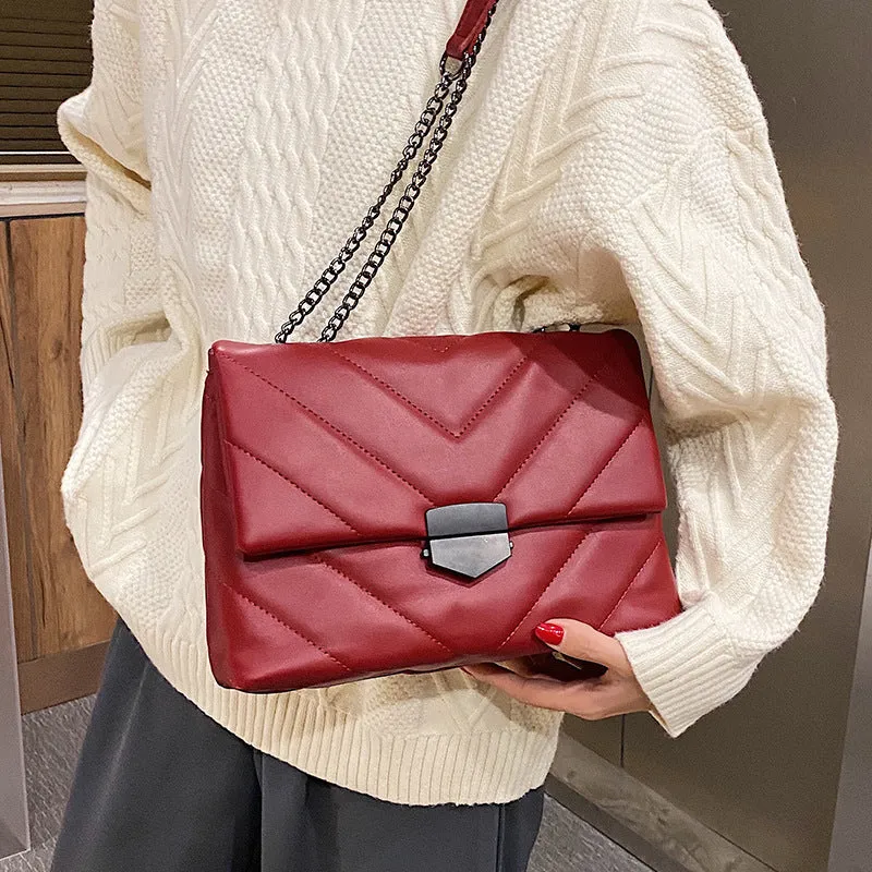Chain Strap Quilted Shoulder Bag