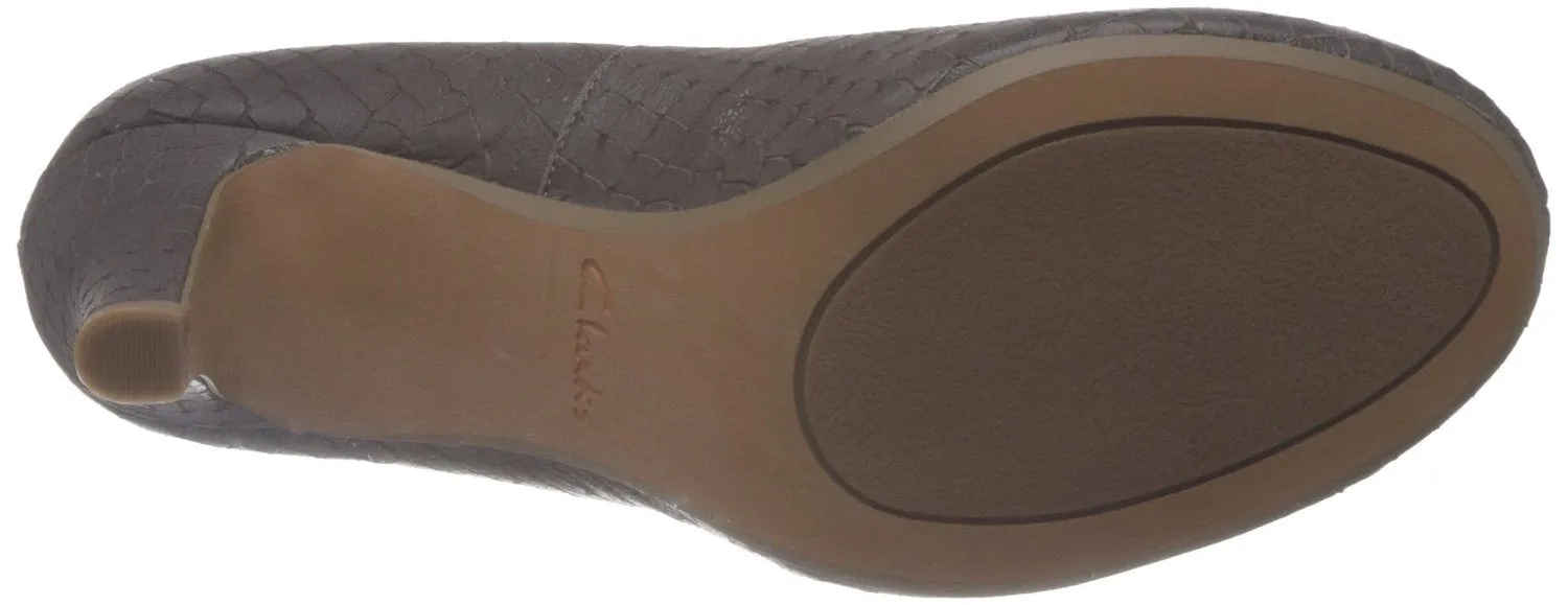 Clarks  Chorus Voice Pumps