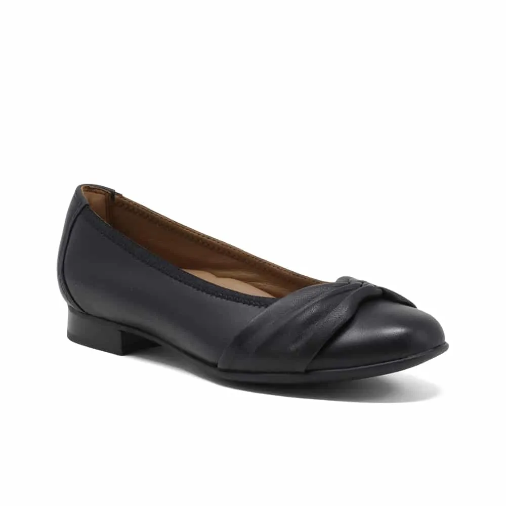 CLARKS Un Blush Wish Women Pump Black Leather