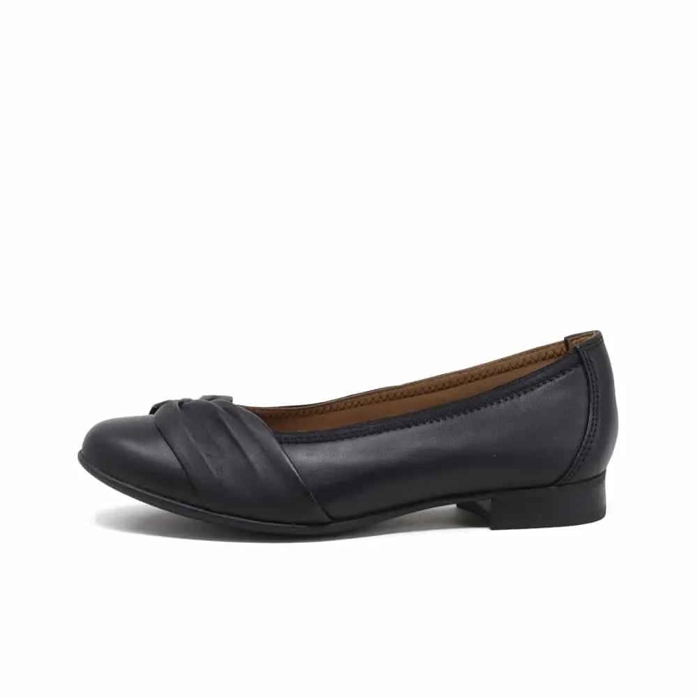 CLARKS Un Blush Wish Women Pump Black Leather