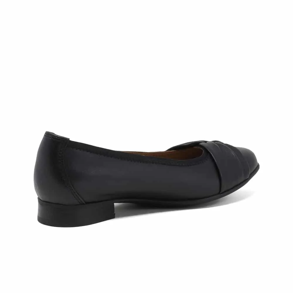 CLARKS Un Blush Wish Women Pump Black Leather