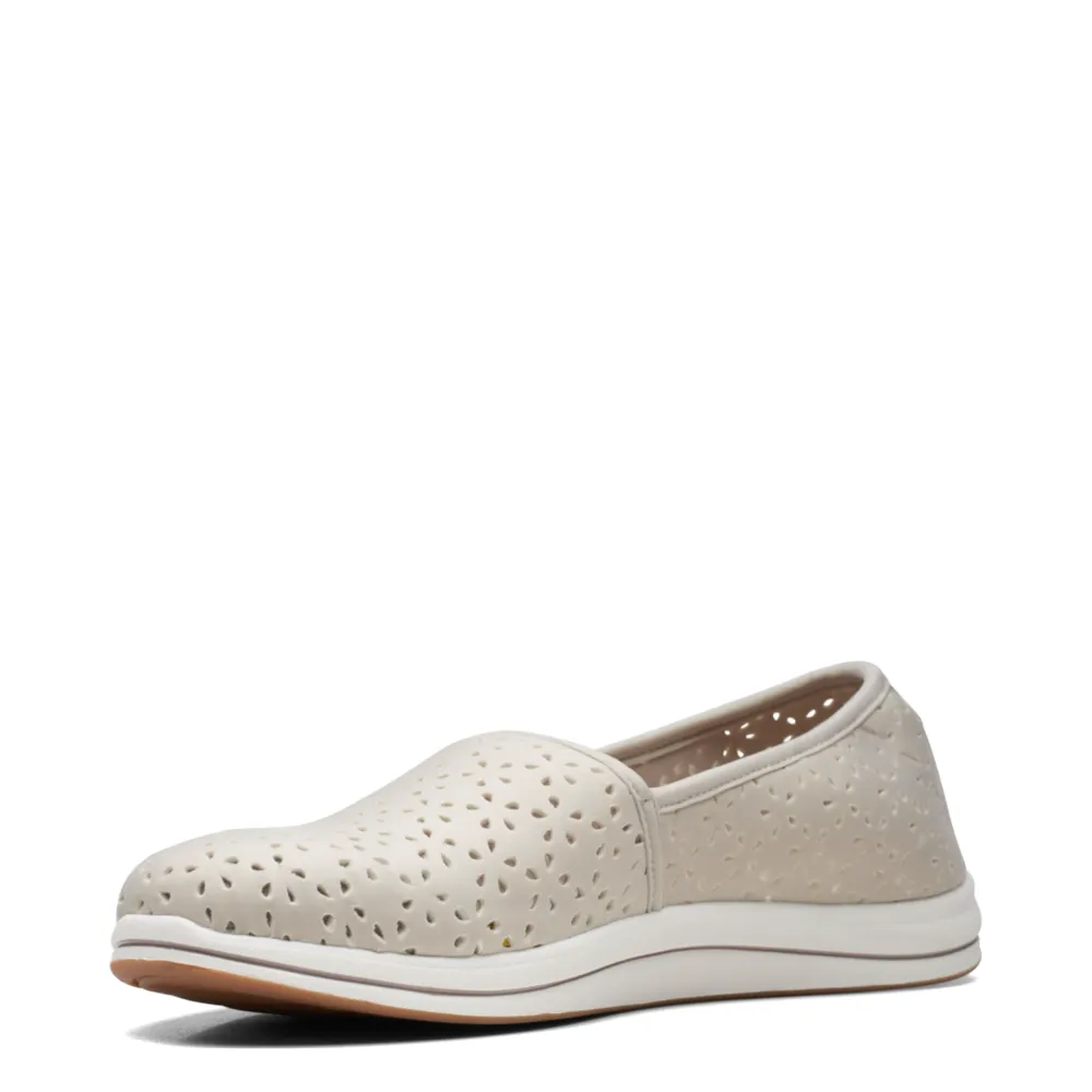 Clarks Women's Breeze Emily Perfed Slip On in Taupe