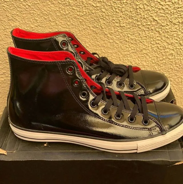 Converse Chuck Hi Patent Leather size 11.5