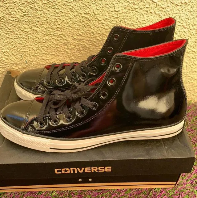 Converse Chuck Hi Patent Leather size 11.5