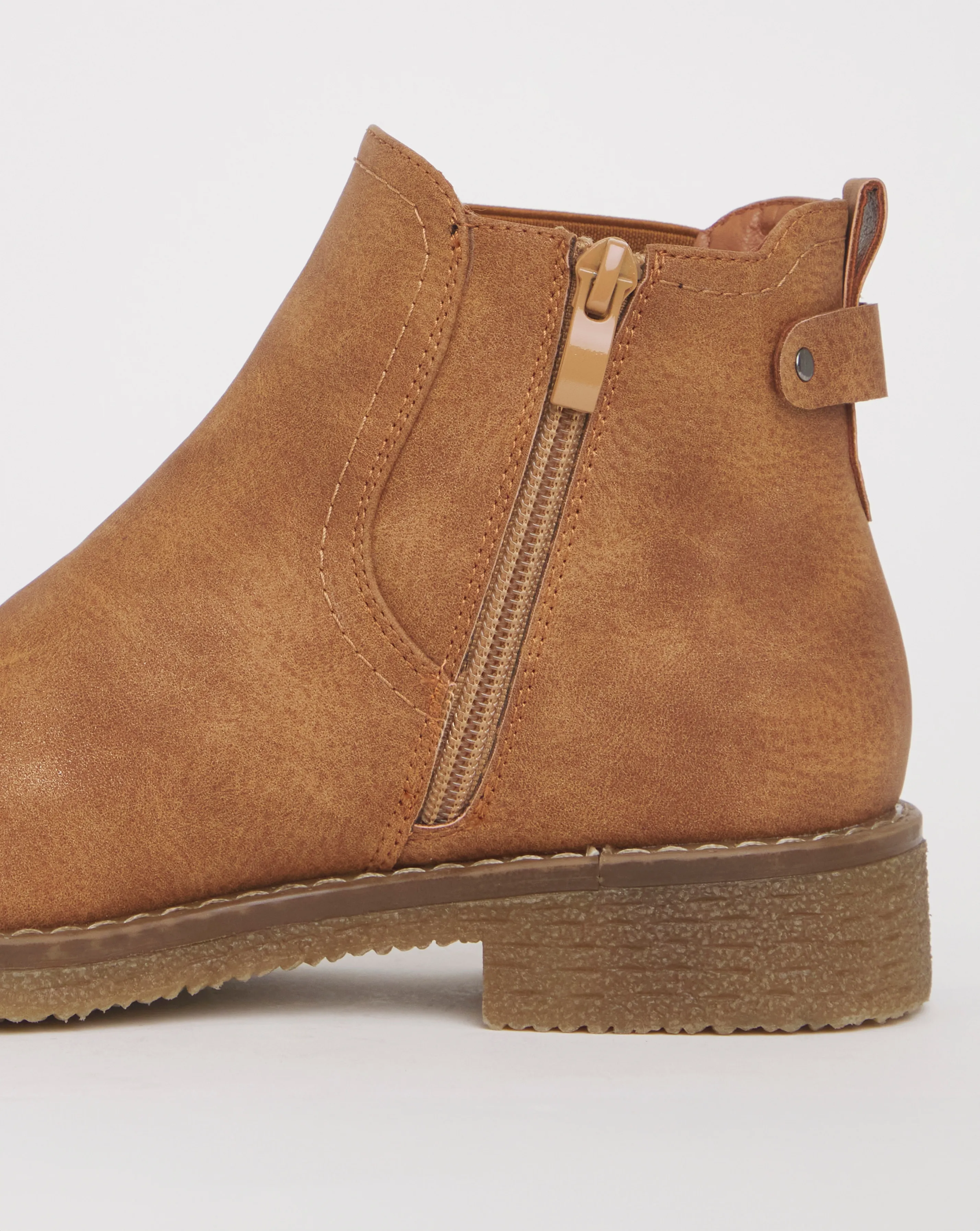 Cushion Walk Chelsea Boot Crepe Sole E Fit