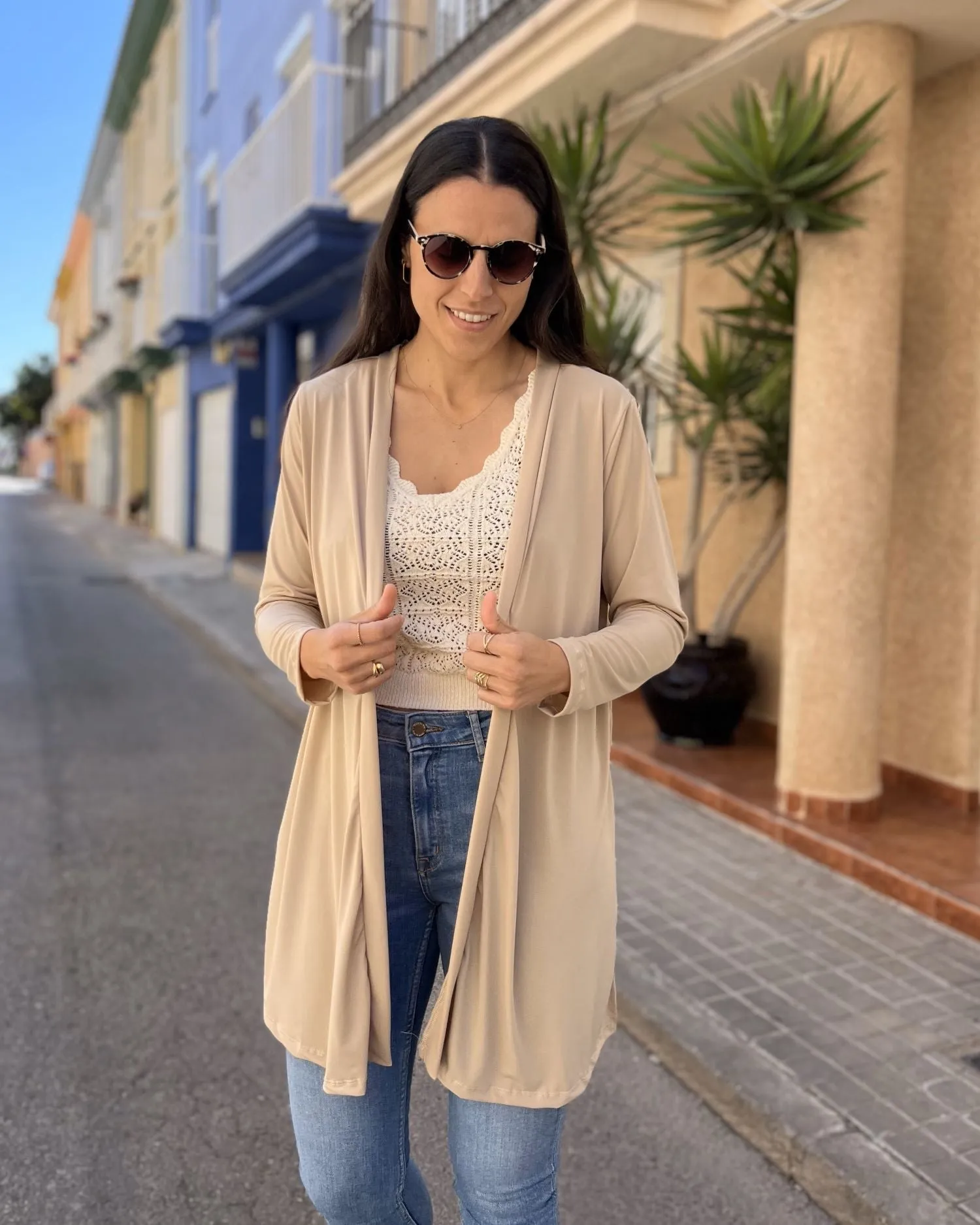 Cárdigan largo beige plegable