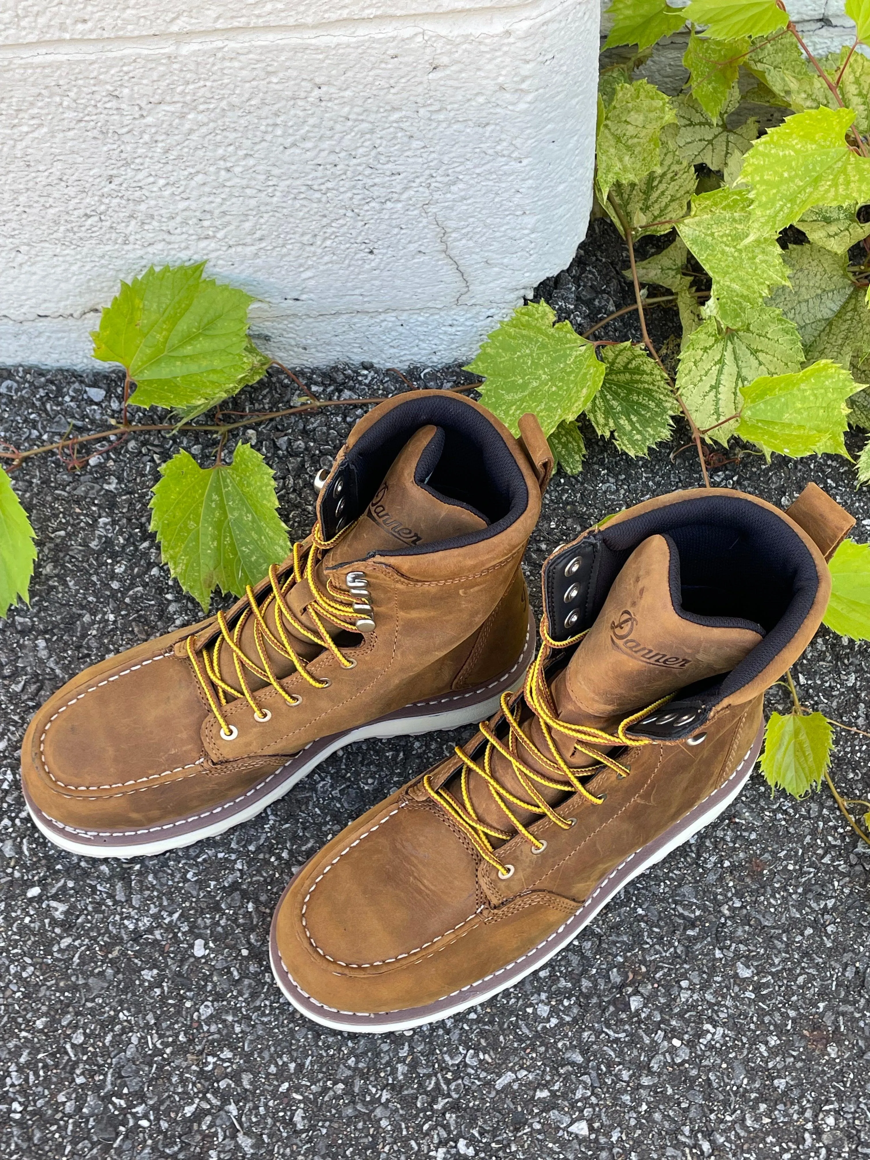 Danner Men's Cedar River Brown 8 Waterproof Aluminum Moc Toe Work Boot 14303