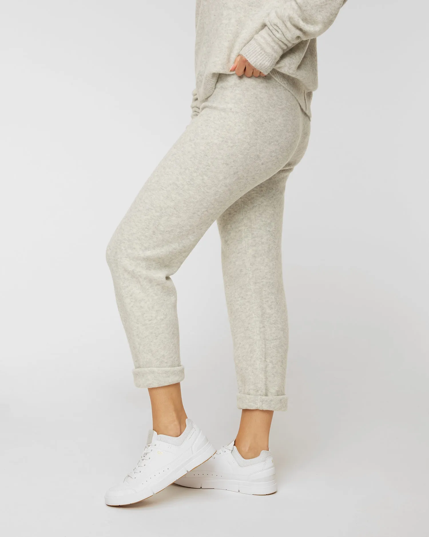 DEHA HYPE trousers D73417-33801