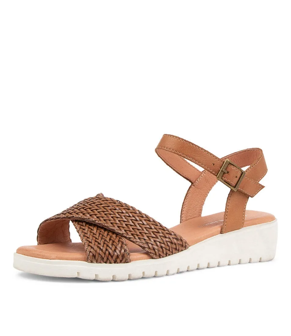 DJANGO & JULIETTE Makiki Dark Tan Weave Leather Sandals