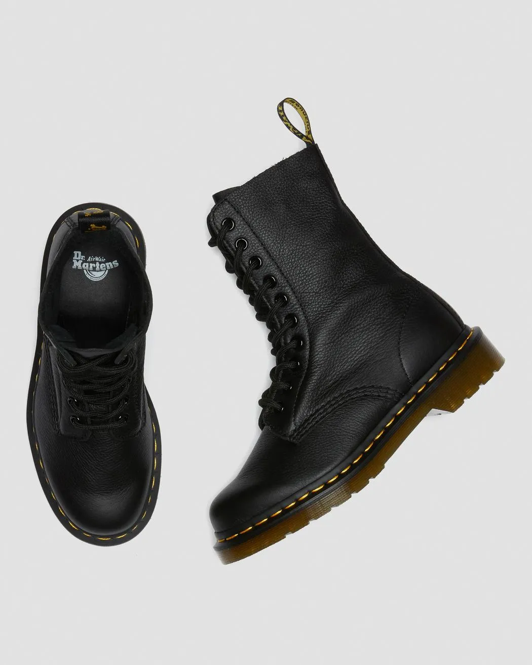 Dr Martens- 1490 Black Virginia
