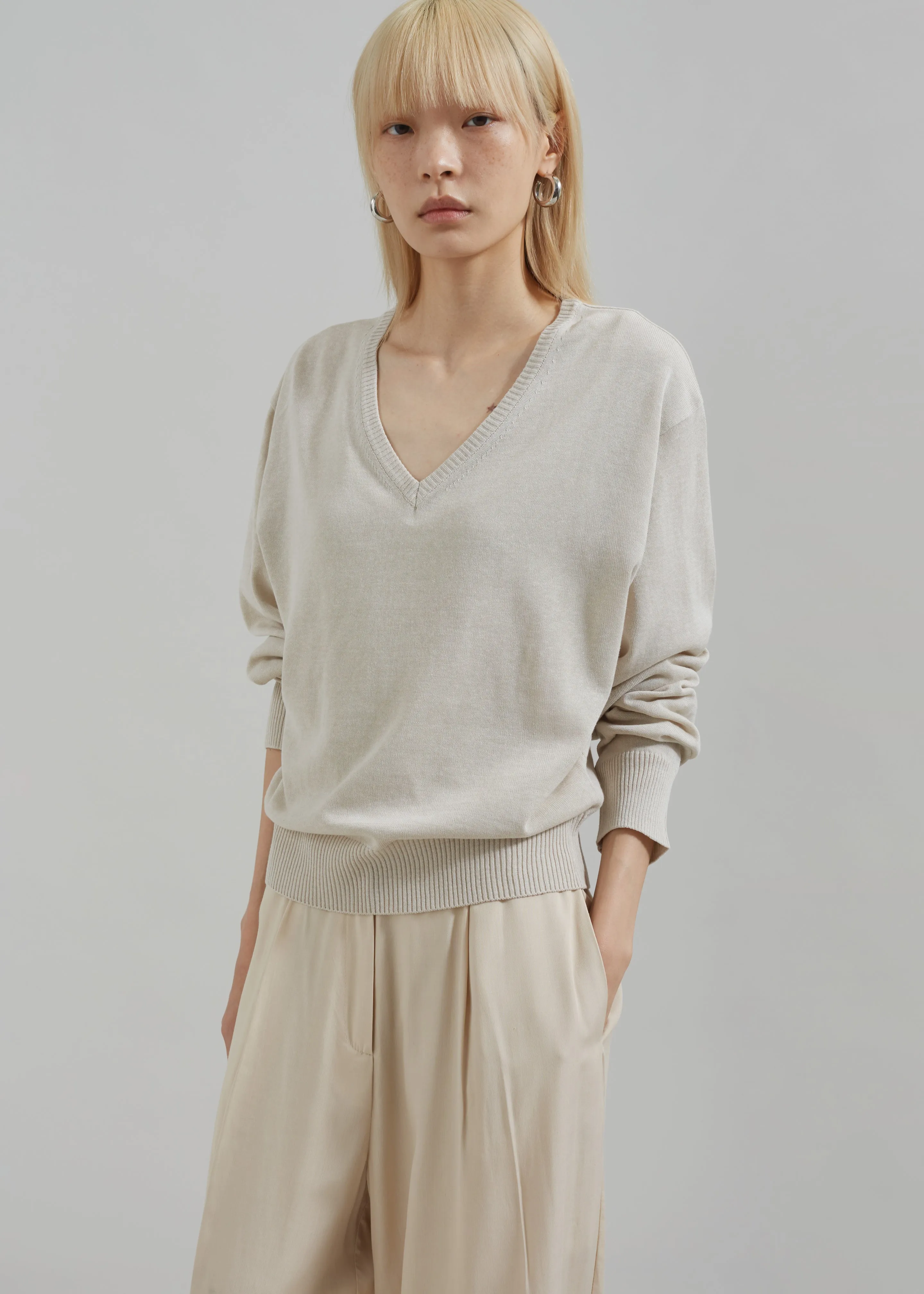 Eliora V Neck Sweater - Beige