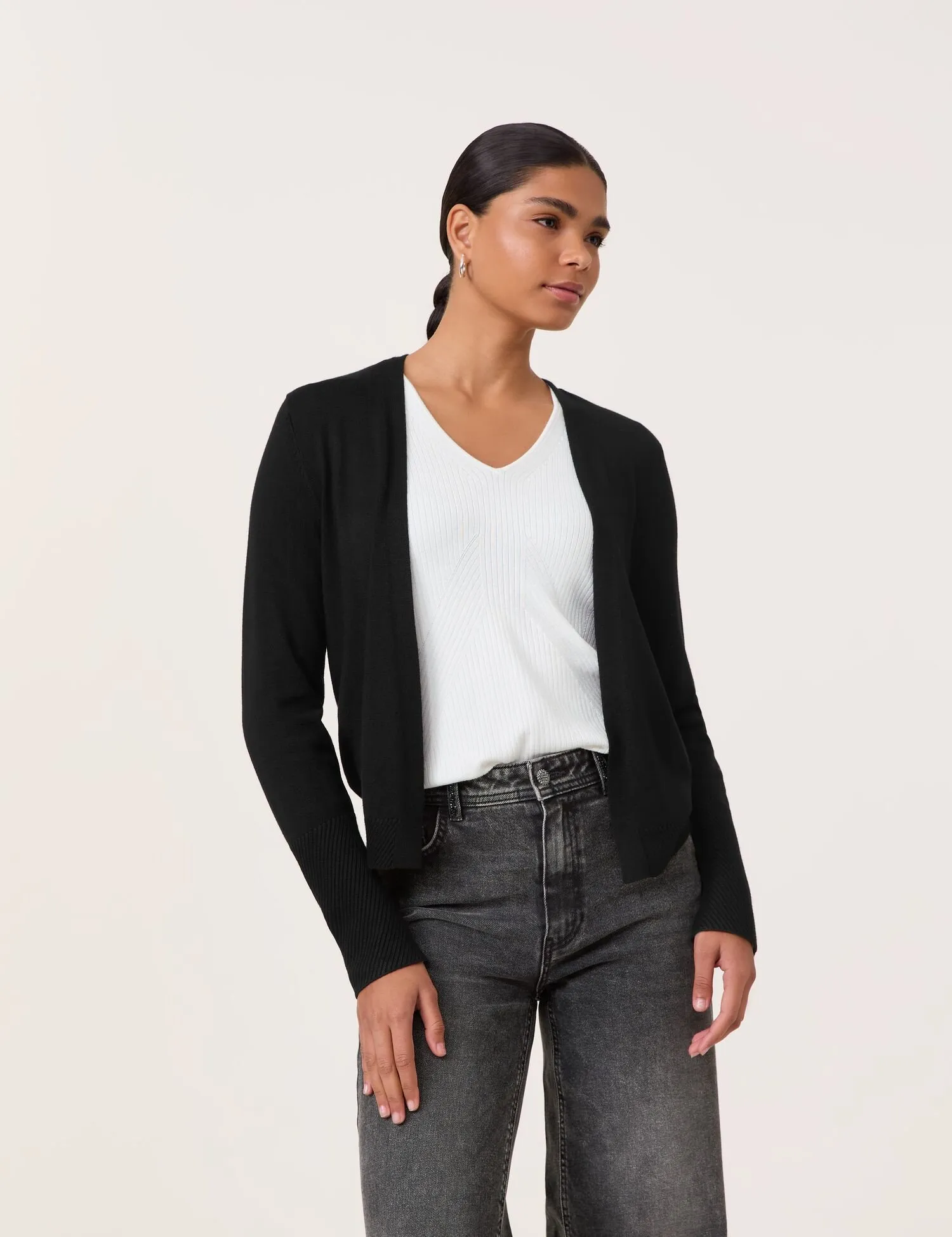 Fine cardigan with textured details