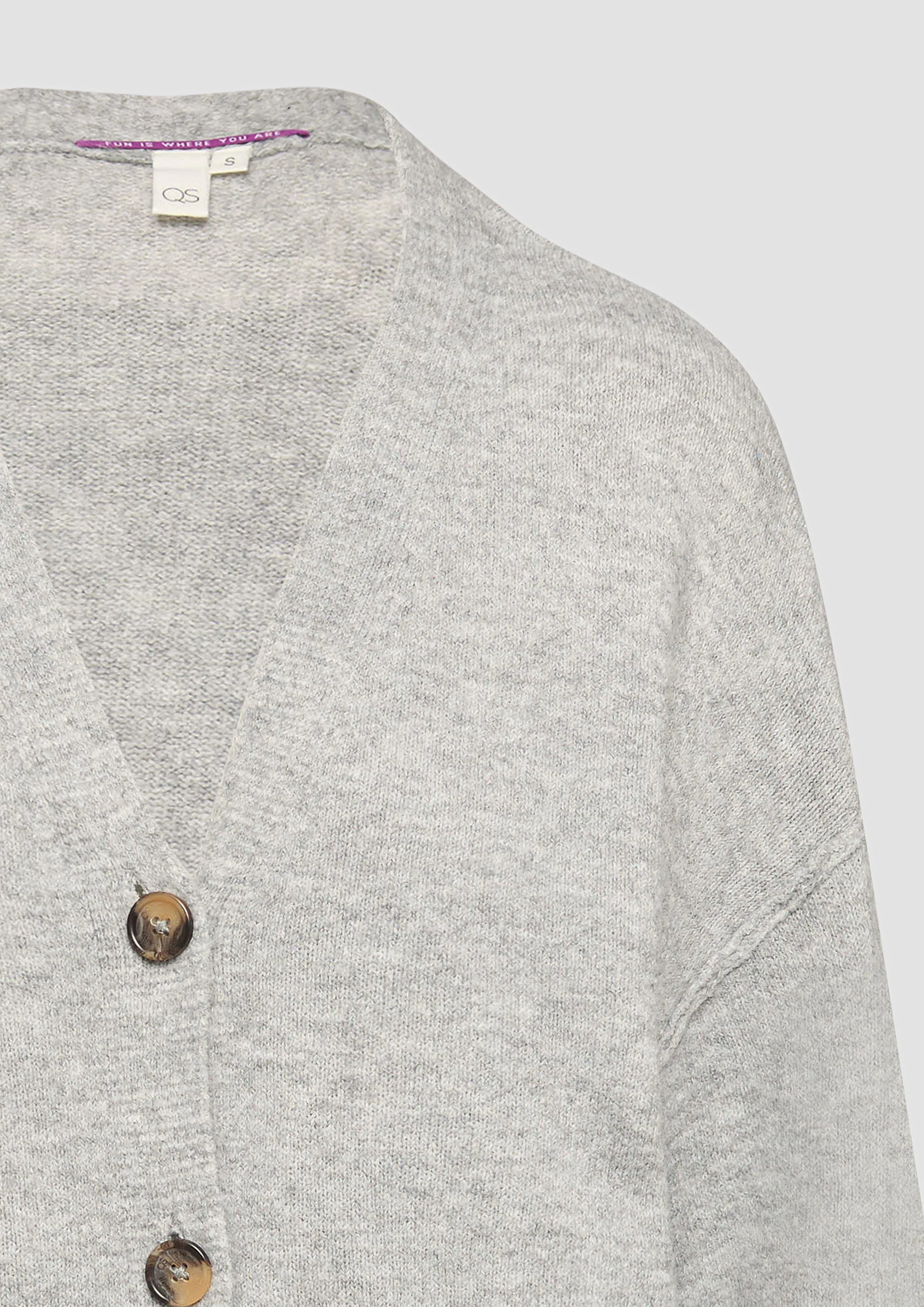 Fluffy cardigan with buttons