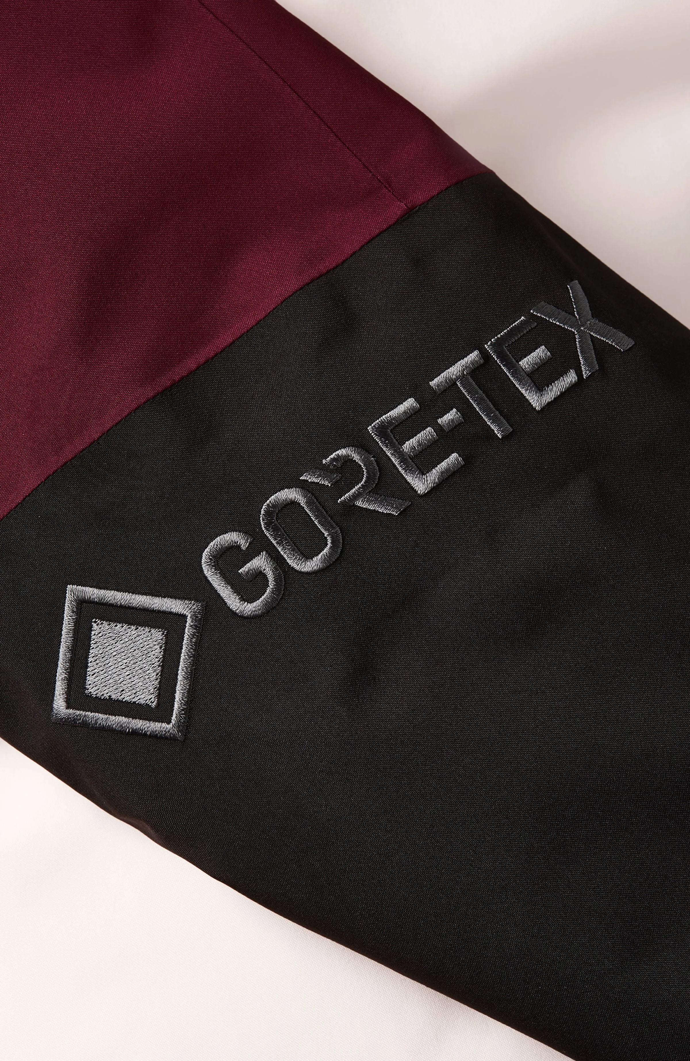 GORE-TEX Psycho Tech Snow Jacket | Windsor Wine Colour Block