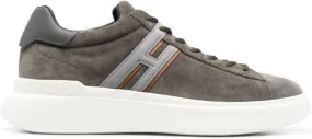 Hogan logo-patch low-top suede sneakers Green
