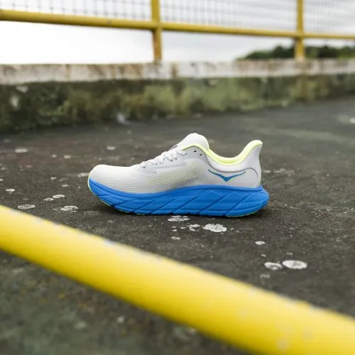 Hoka Arahi 7 Stardust / Electric Cobalt