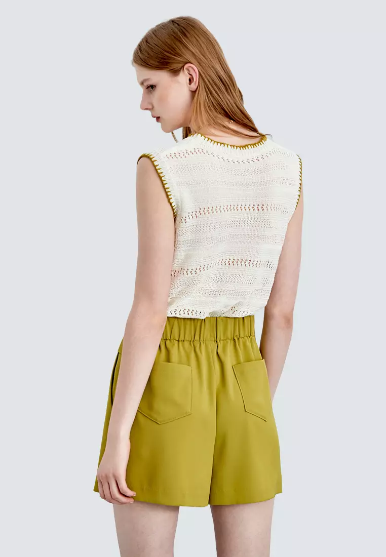 iROO Basic Knit Vest With Contrast Green Stitching Detail