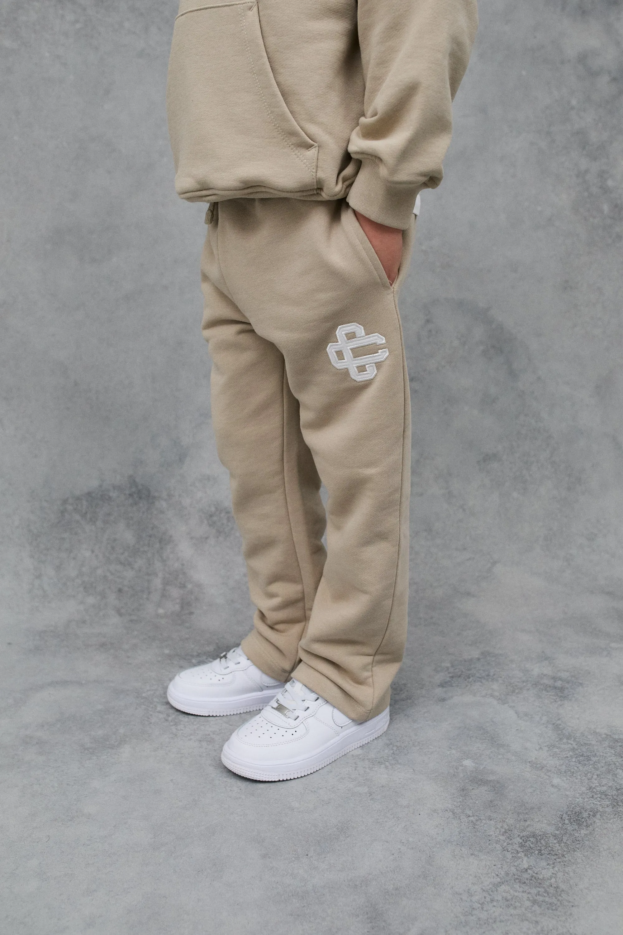 JNR EMBLEM APPLIQUE JOGGERS - BEIGE