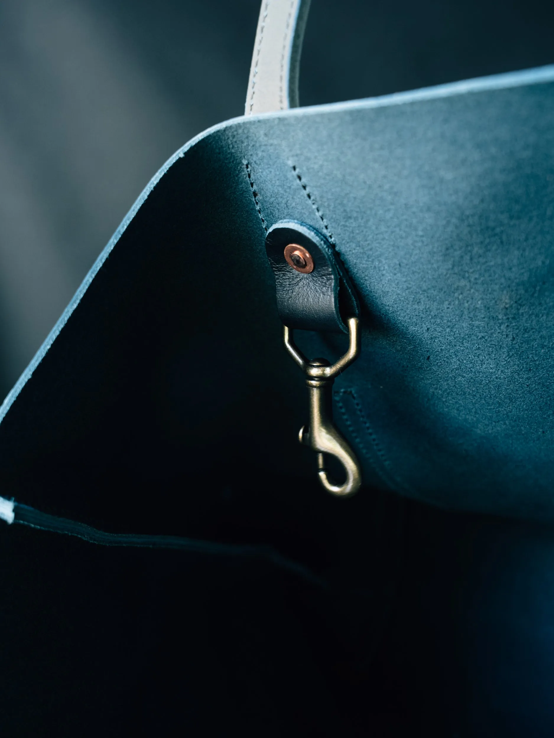 Julia Tote - Horween Dark Navy Tumbled Essex - FINAL SALE