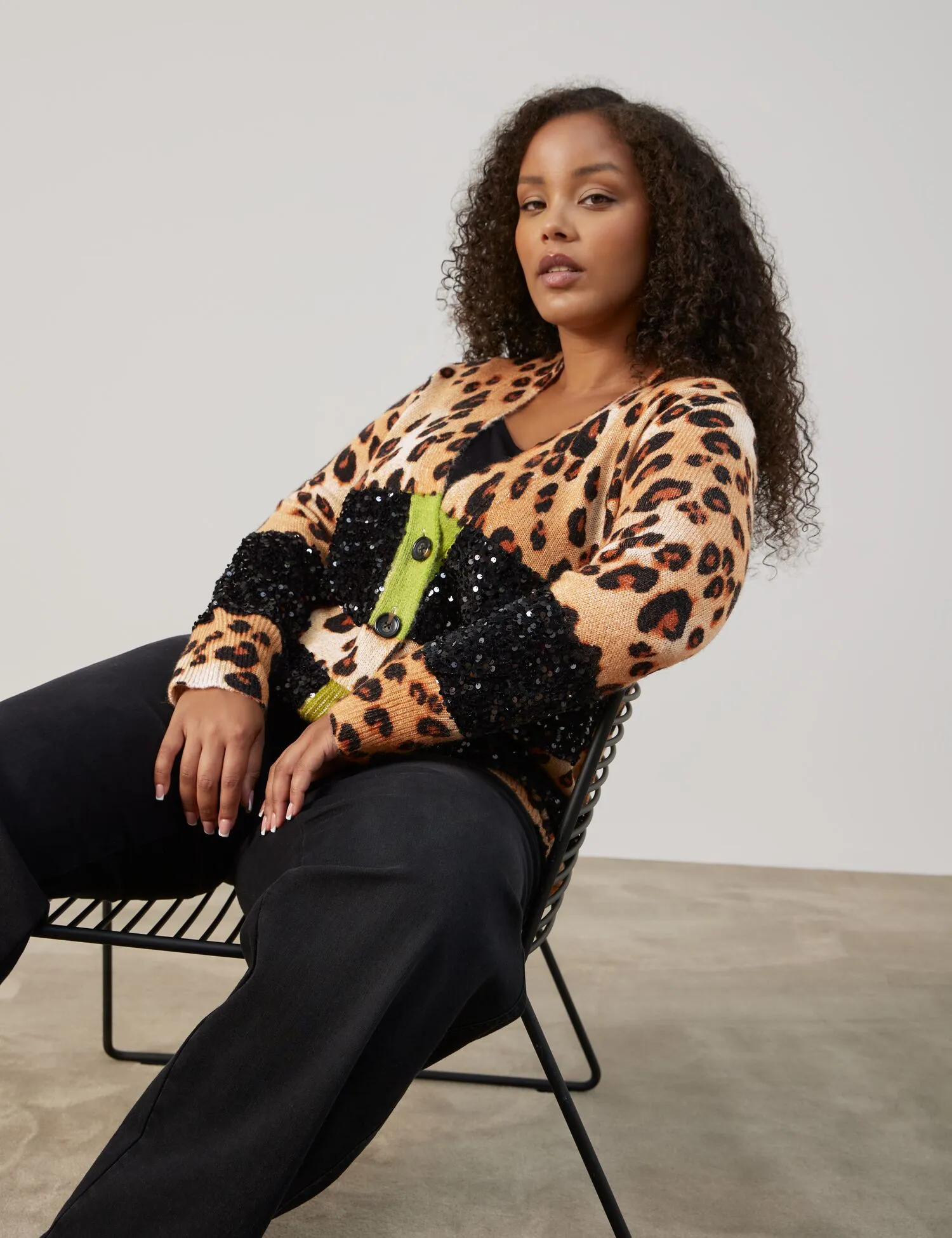 Leopard print cardigan with sequins