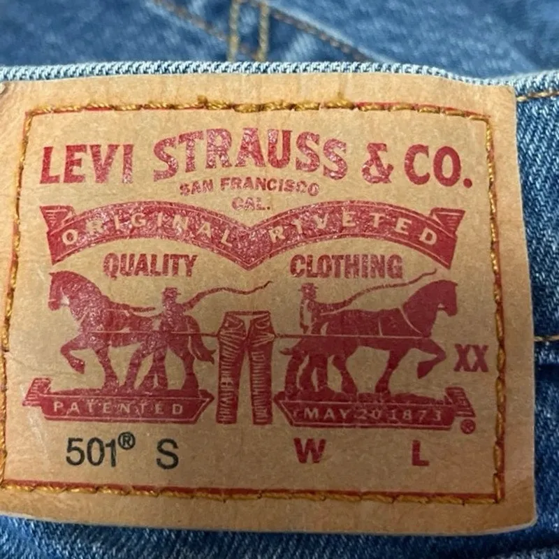 Levi Strauss & Co. 501 Blue High Rise Tapered Leg Distressed Crop Jeans Size 25