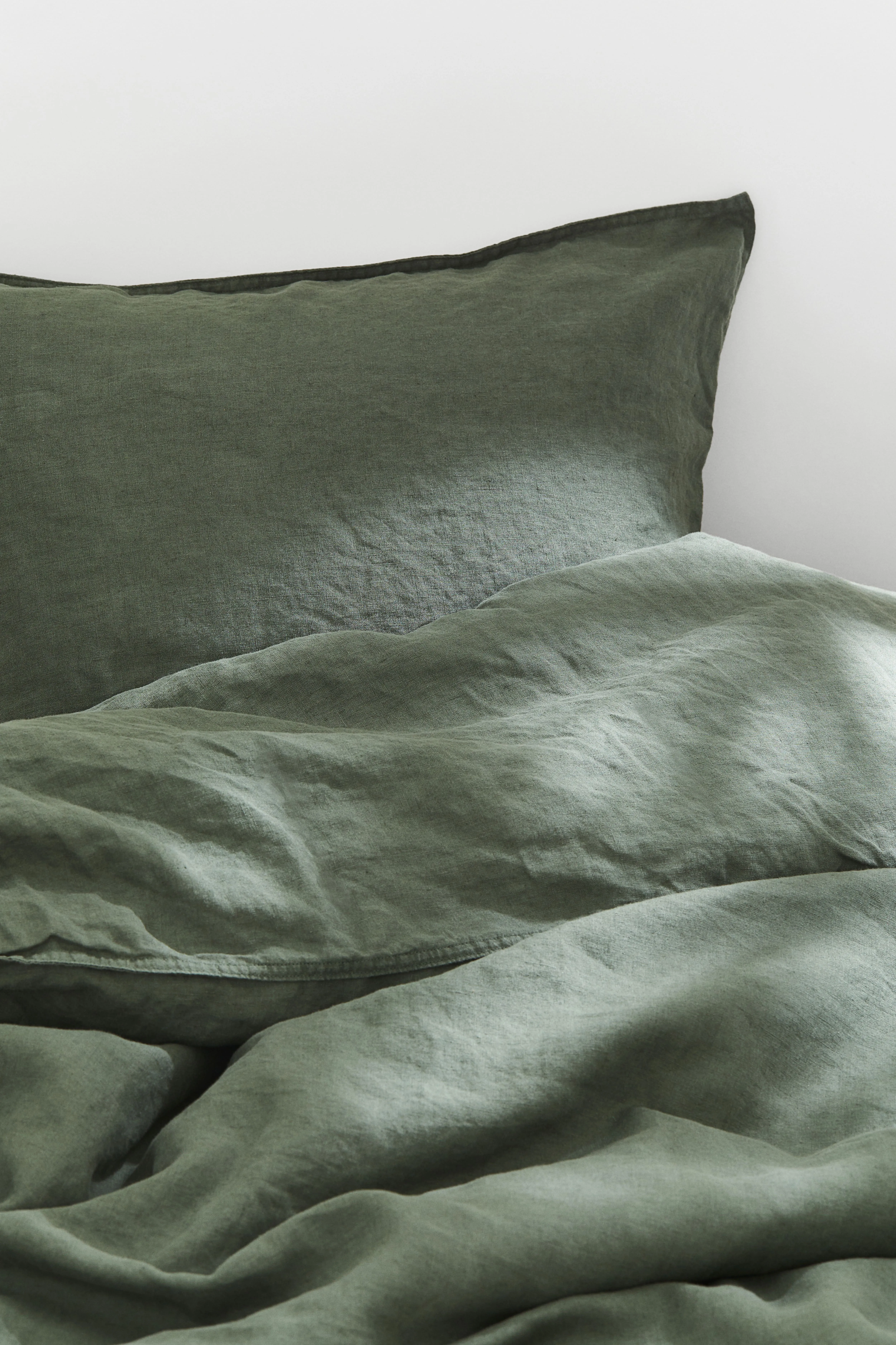 Linen single duvet cover set - Dark khaki green - Home All | H&M GB