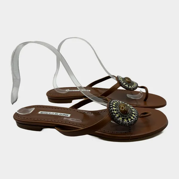 MANOLO BLAHNIK brown leather pendant flat sandals