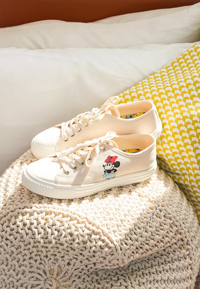 Milliot Disney Mickey & Friends Stay Curious Rounded Toe Women Sneakers