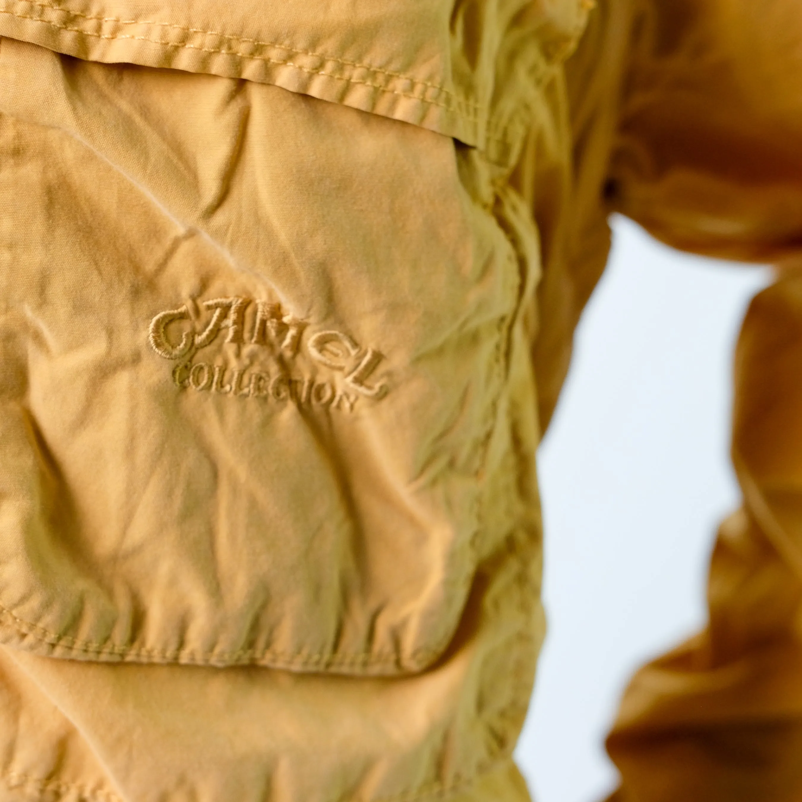 Mustard Yellow y2ks Camel Zip-off sleeves Light Jacket (L)