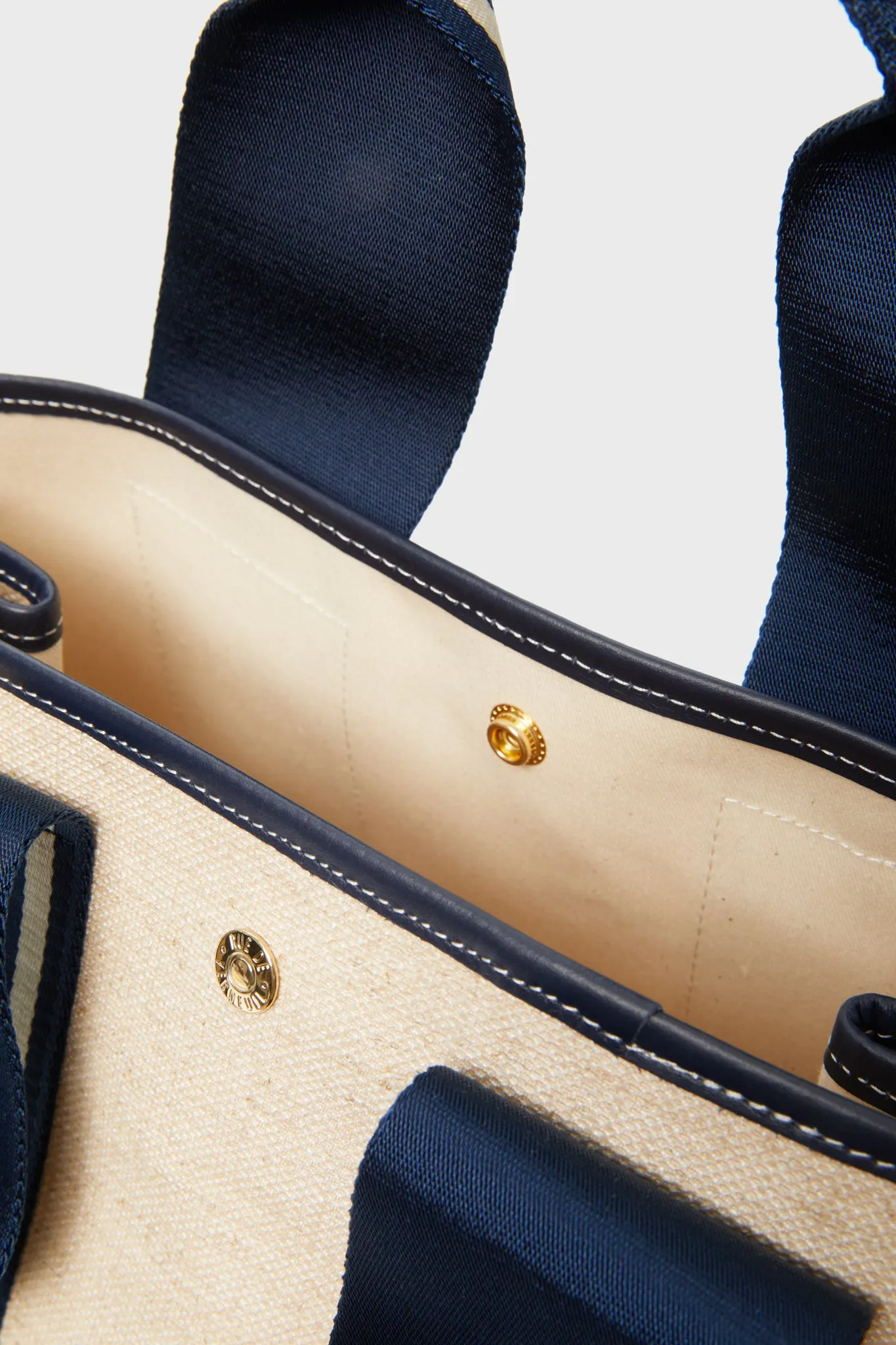 Navy Traversee M Linen Tote