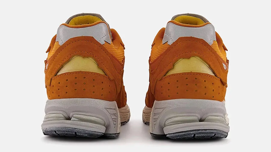 NEW BALANCE 2002R PROTECTION PACK VINTAGE ORANGE