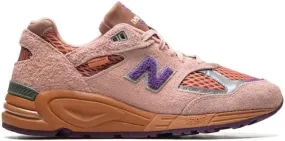 New Balance x Salehe Bembury 990v2 Sand Be The Time sneakers Pink