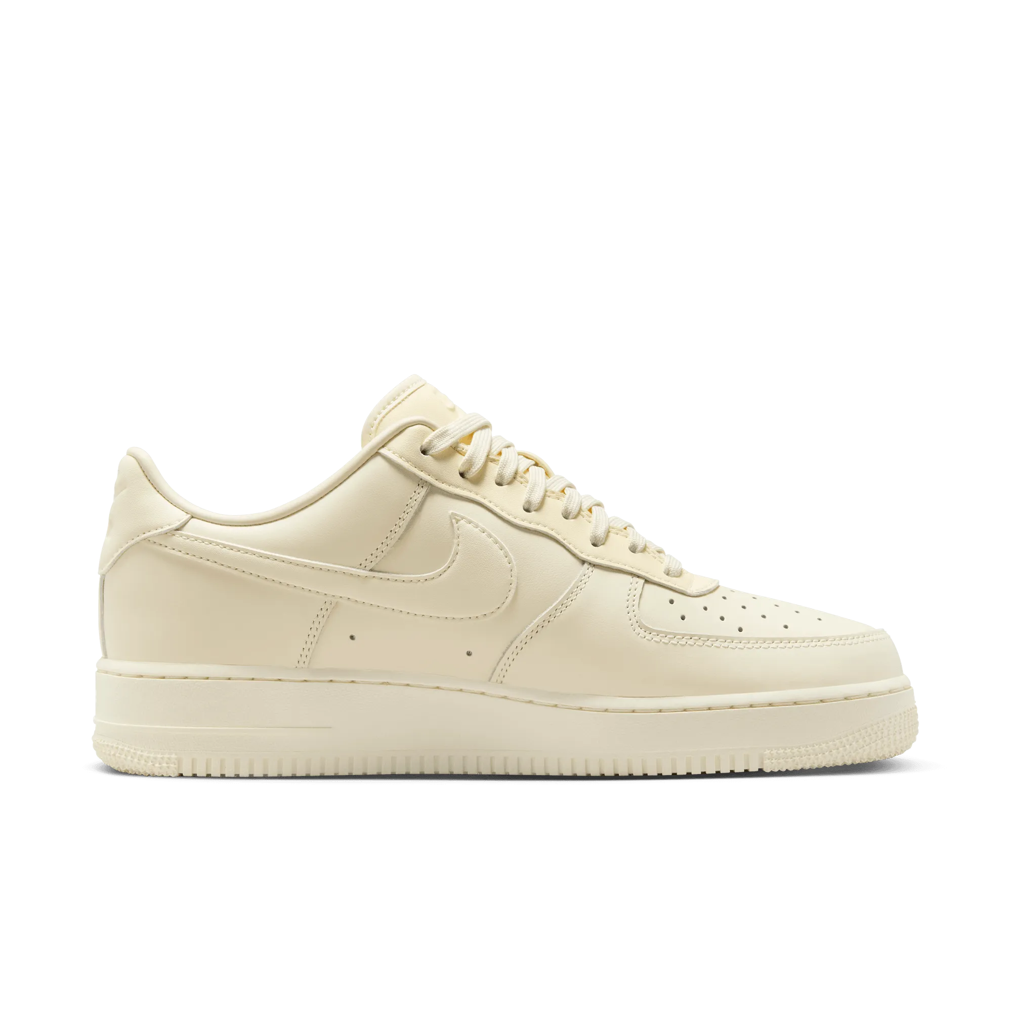 NIKE AIR FORCE 1  07 FRESH