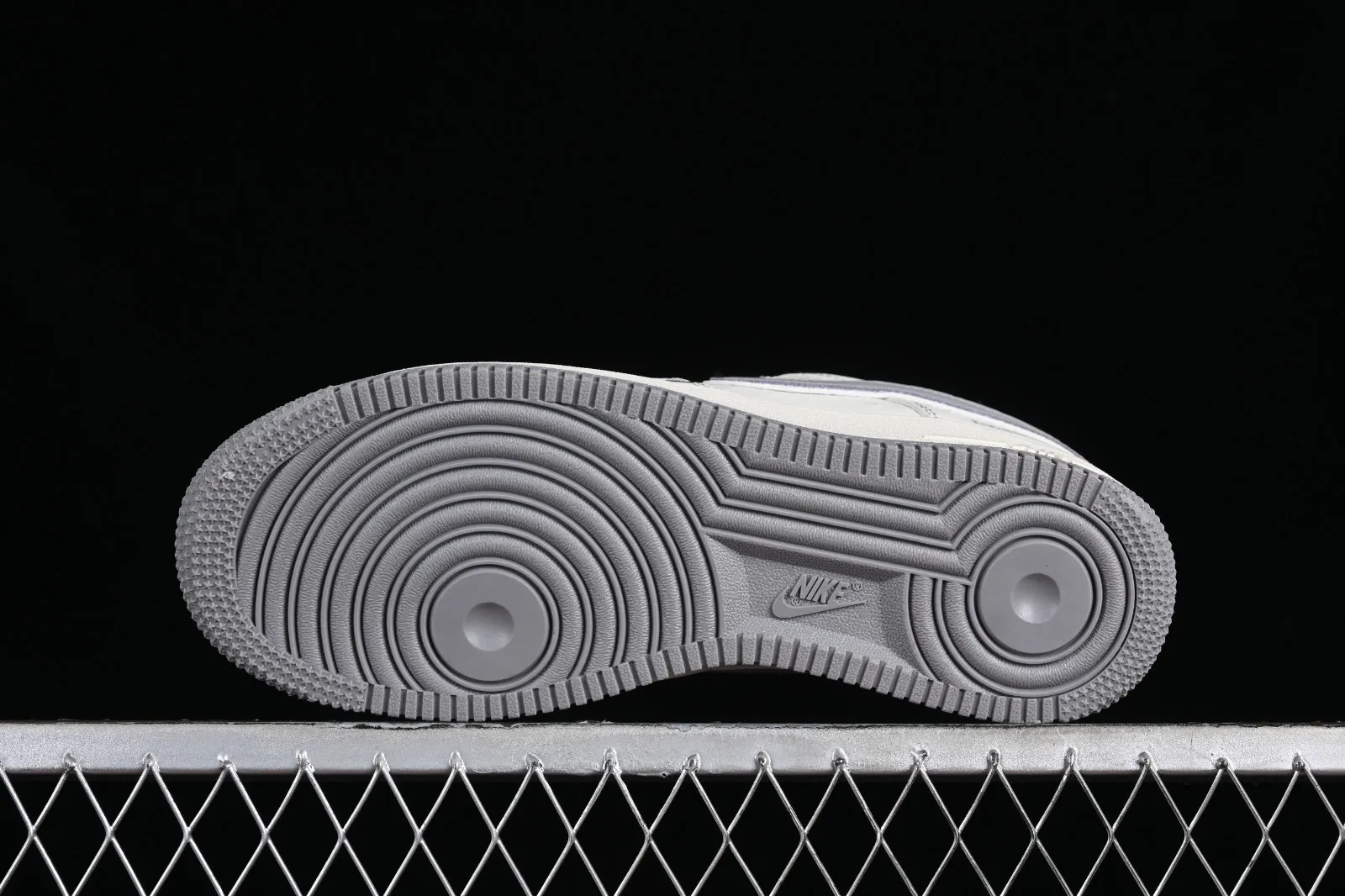 Nike Air Force 1 07 Low Balenciaga Off White Grey FR0538-091