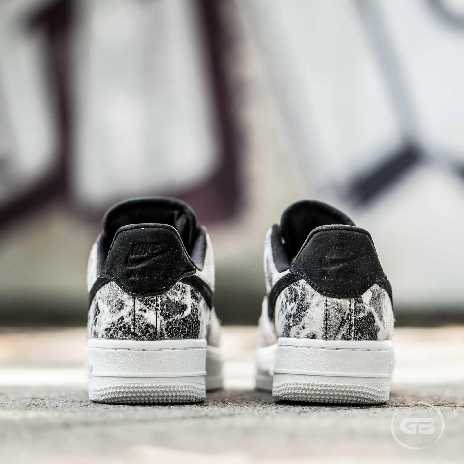 Nike Air Force 1 '07 ''LXX''
