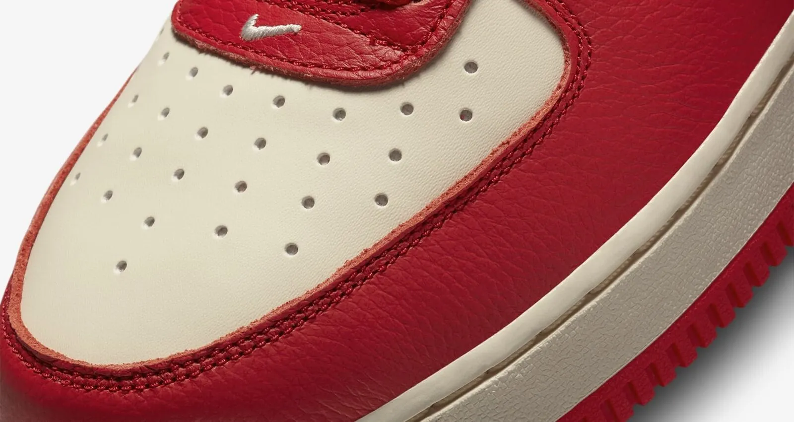 Nike Air Force 1 Mid '07 LX DV0792 101