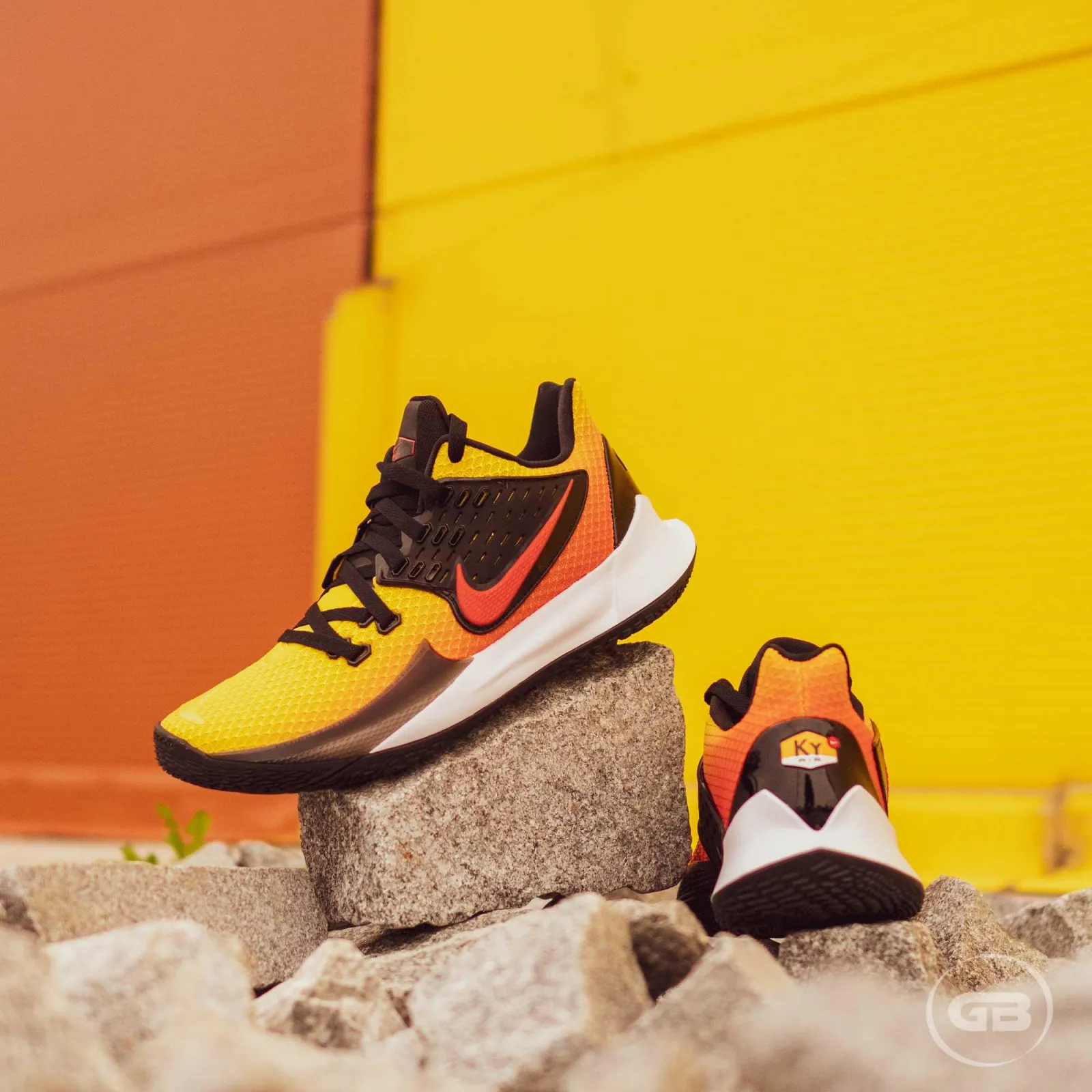 Nike Kyrie Low 2 ''Sunset''