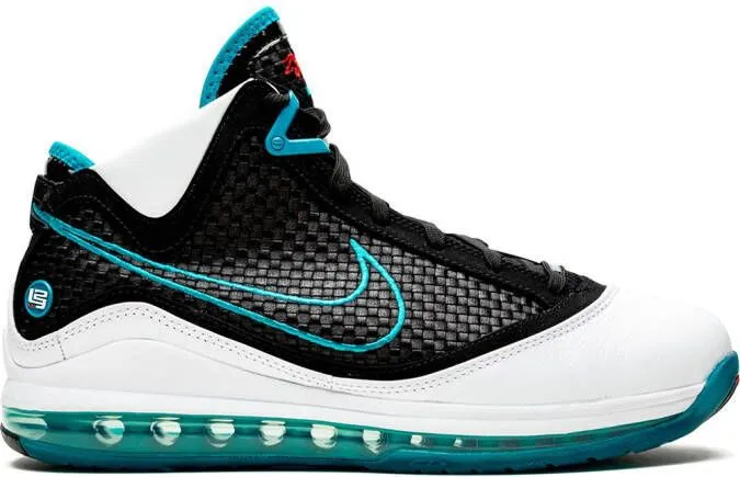 Nike LeBron 7 QS 