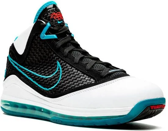 Nike LeBron 7 QS 